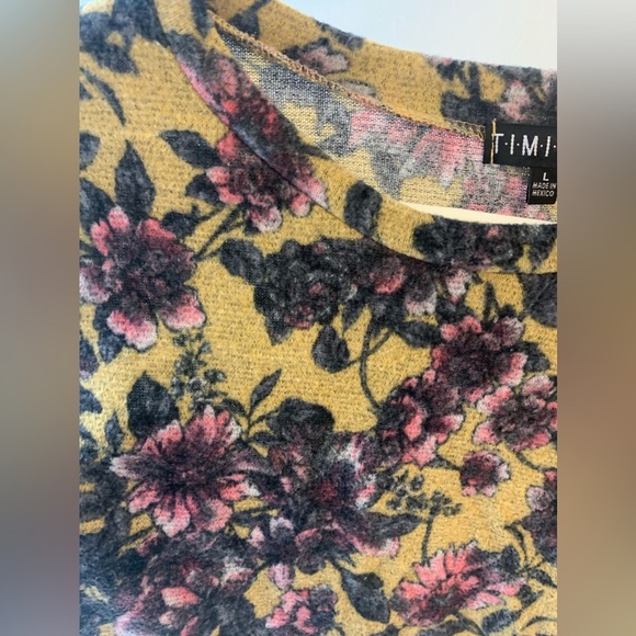 Timing Floral Sweater Size Large - Picture 3 of 8